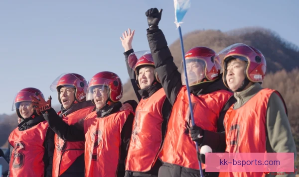 雪合战雪镜视野，防雾与广角设计影响投掷判断